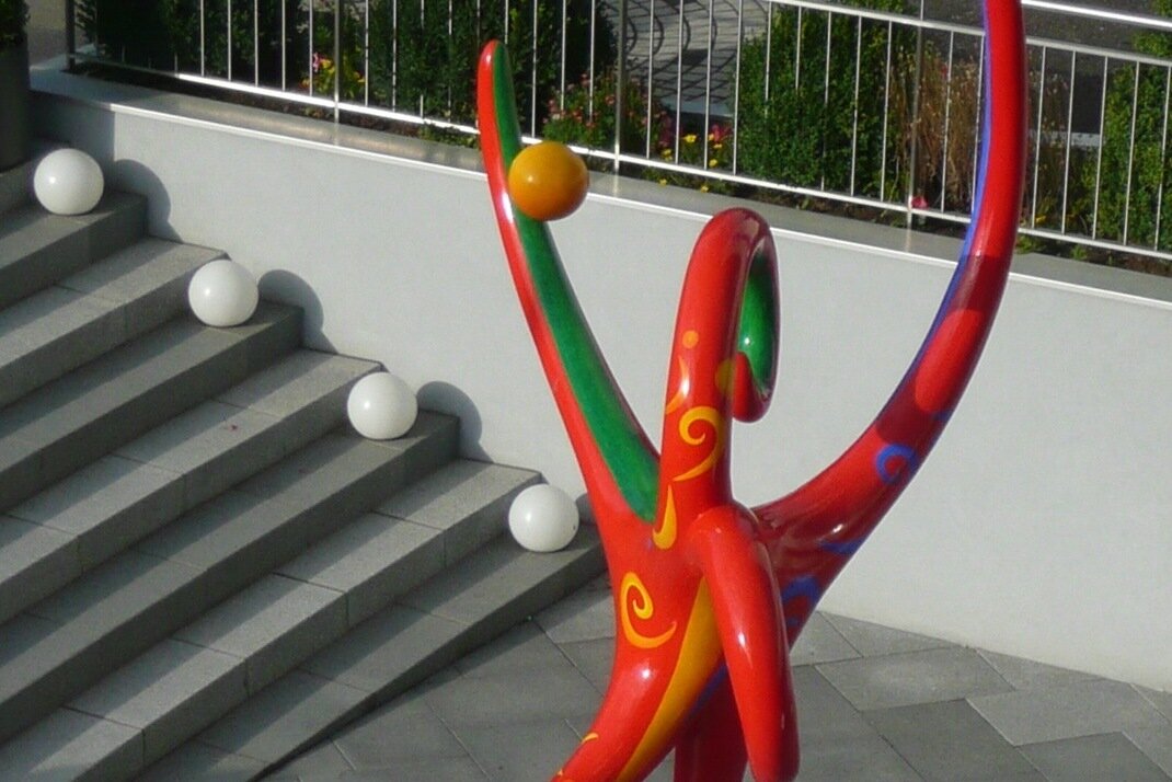 Skulptur am Kronenplatz von Claire Ochsner